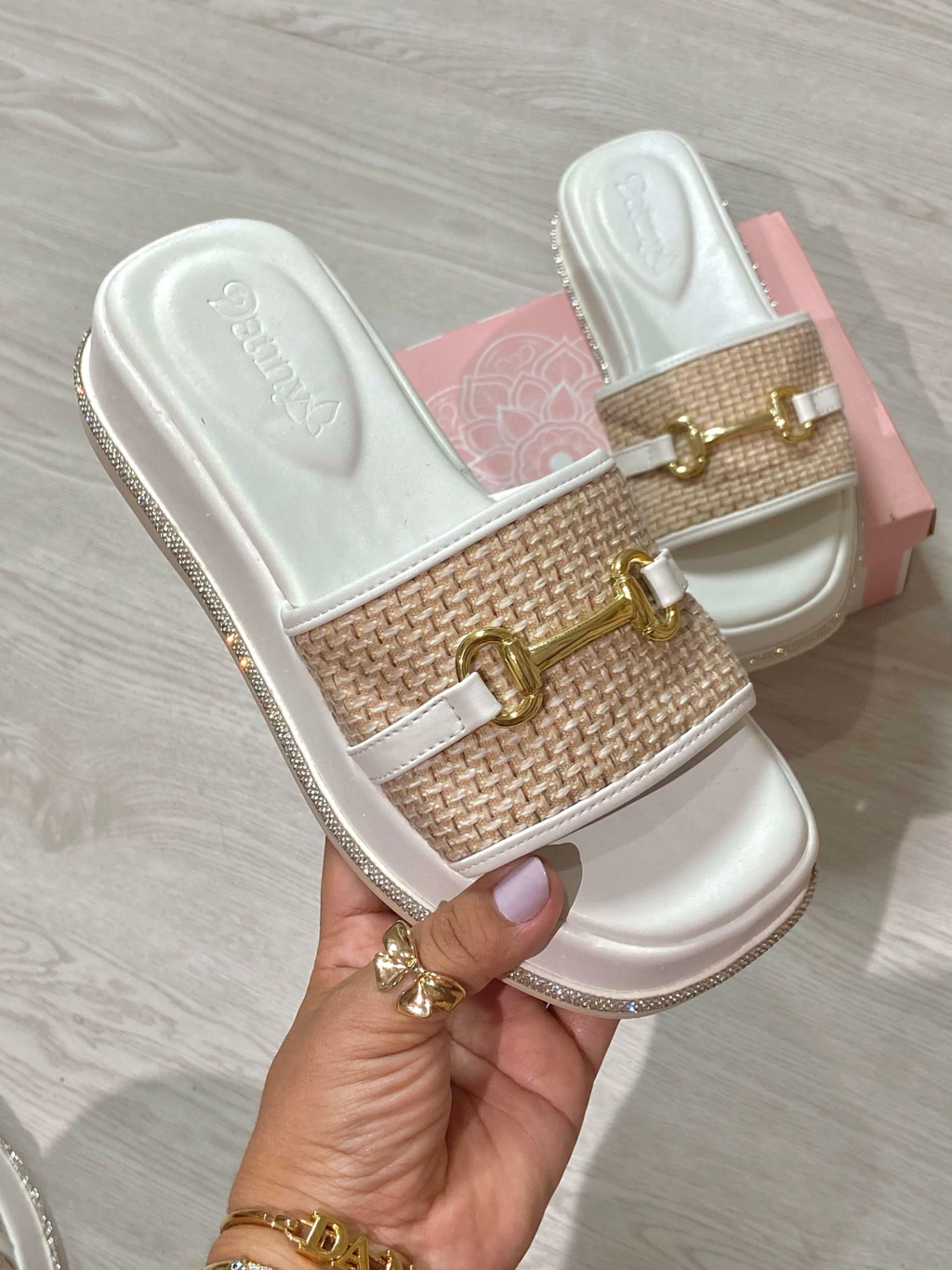 Sandália Flatform Yasmin